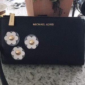 BRAND NEW Michael Kors wallet, never worn or used!
